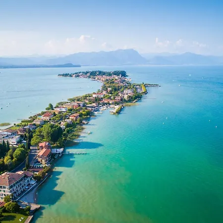 In 22048 Apartment Manerba del Garda
